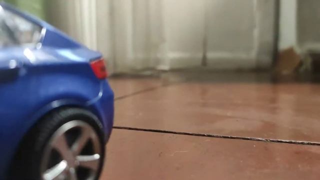 BMW X5 едет смотреть онлайн