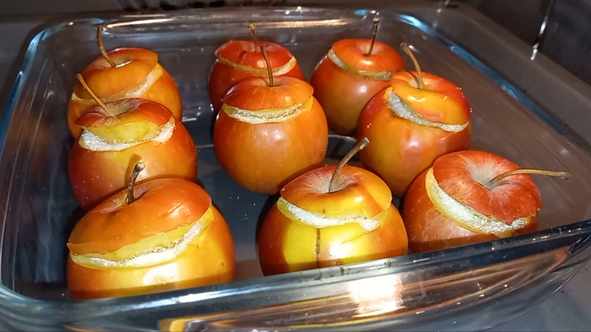 ЗАПЕЧЕНЫЕ ЯБЛОКИ Как ПРОСТО ЗАПЕКАТЬ ЯБЛОКИ В ДУХОВКЕ смотреть онлайн