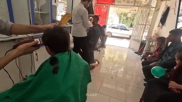 13.04.2024 Новый телефон, стрижки и парки Выходной для семьи матери-одиночки смотреть онлайн