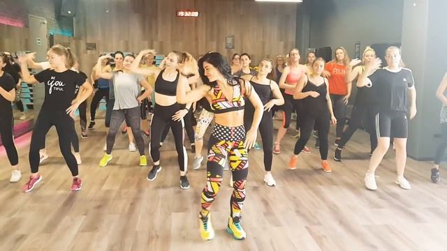 Callao/Anna Carina/ZUMBA/Megamix 70/choreo ZIN VIKTORIJA JUKNEVICIENE смотреть онлайн