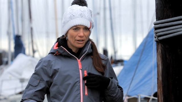 HH Ambassador Nikola Girke Reviews the Long Belfast Jacket смотреть онлайн