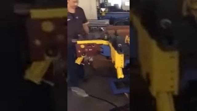 Полуавтоматический станок YLM NC 44TSQ гибка дверной ручки смотреть онлайн