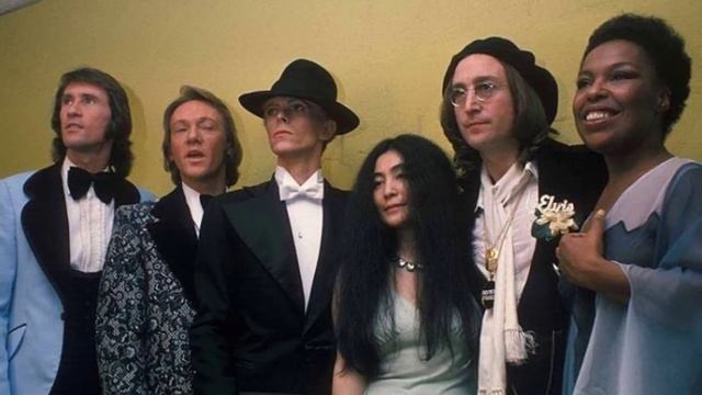 Stunning Vintage Photographs смотреть онлайн