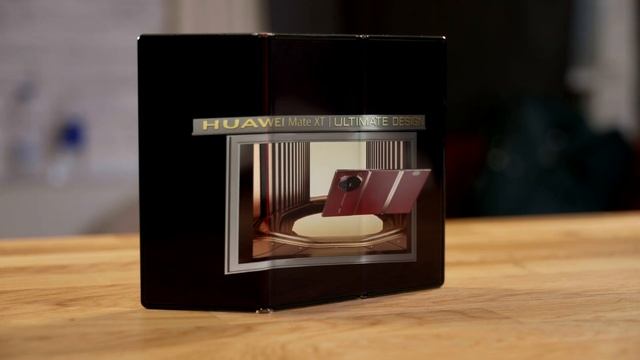 Трехмерные ролики на экране Huawei Mate XT смотреть онлайн