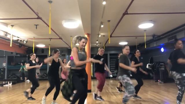 Ayy Macarena - Tyga. ZUMBA