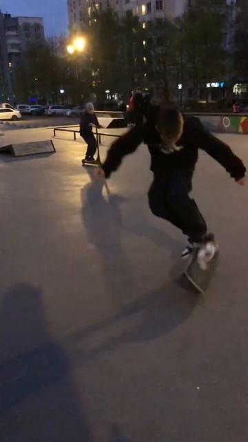 #skateboard #skateboarding #skate бэксайд флип смотреть онлайн