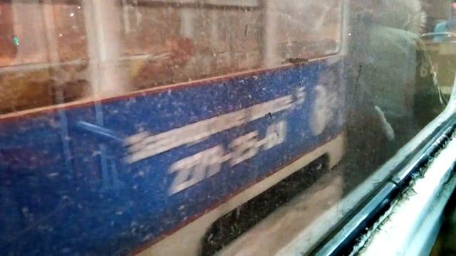В Самаре на Аминева трамвай сошёл с рельсов смотреть онлайн