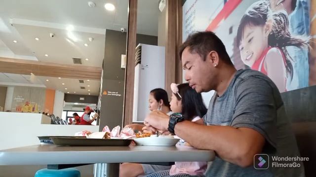CHEF MIKE TARA KAIN TAYO SA JOLLIBEE #food #foodtrip PASSI CITY смотреть онлайн