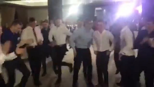 Wedding 4x4 смотреть онлайн