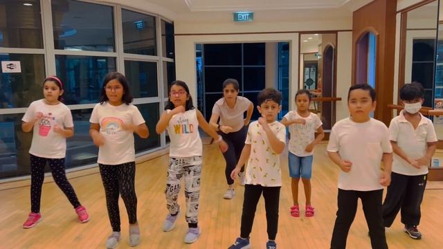 Zumba Kids I Nathan Evans I Wellerman -Sea Shanty Remix #Zumba #kidszumba #seashanty смотреть онлайн
