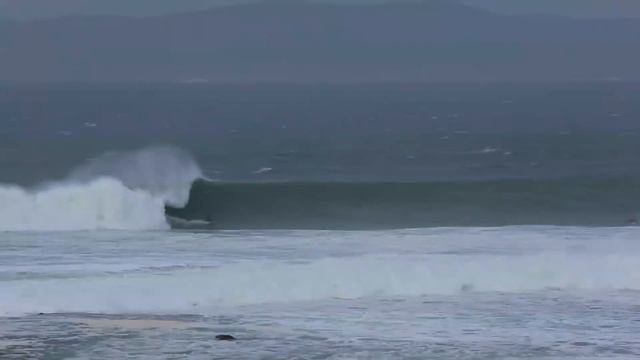 Big wave surfing in dangerous conditions - Riding Hercules смотреть онлайн