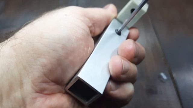 Кріплення кутове приховане до алюмінієвої труби www.altd.com.ua смотреть онлайн