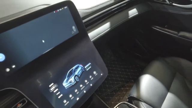 HYCAN 007 has high-end configurations, including a panoramic sunroof смотреть онлайн