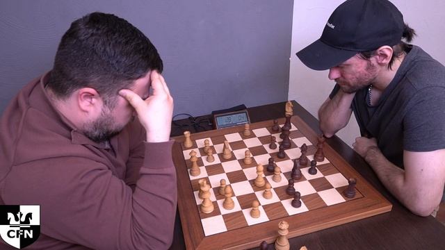 GM Hummer (2490) vs A. Kalyuzhny (1000). Chess Fight Night. CFN. Blitz смотреть онлайн