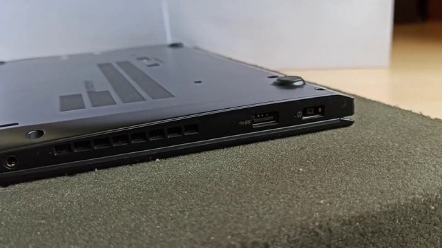 LENOVO THINKPAD ULTRABOOK T460 (Intel CORE I5 6TH GEN/4GB/128GB SSD/WEBCAM/14'' (35 Cm) Slim Laptop