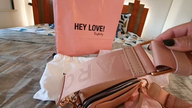 MARC JACOBS SNAPSHOT CAMERA BAG REVIEW смотреть онлайн