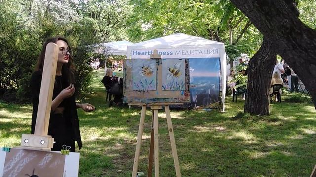 Мастер - класс по рисунку "НАРИСУЙ ПЧЕЛУ" ! ПРАЗДНИК ДЕТСТВА в Ботаническом саду 1 июня 2024 смотреть онлайн