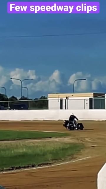 Speedway bikes and sidecars! #speedway #sidecar #drift #dirtracing #methanol #brisbane #nobrakes смотреть онлайн