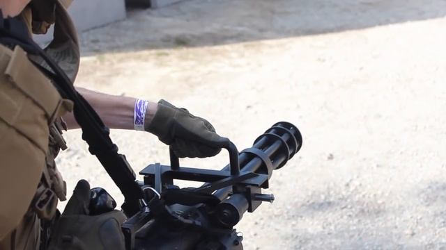DON'T CHARGE A MINIGUN - AIRSOFT смотреть онлайн
