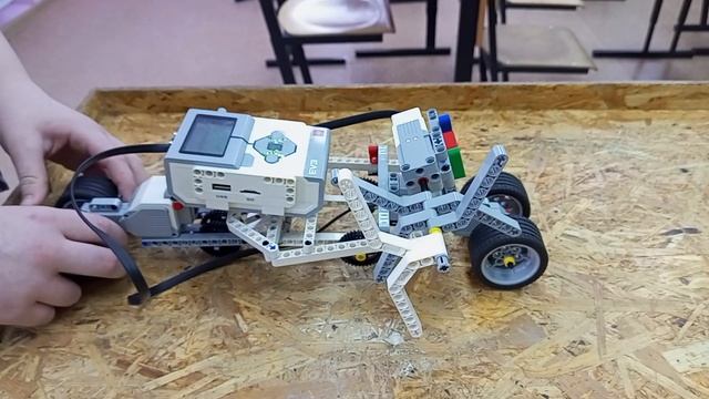 Робот "Очиститель воздуха", автор: Пасынков Дмитрий, 9 лет смотреть онлайн