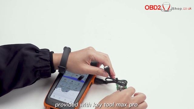 How to use VVDI key tool max pro to change Xhorse Masker Garage Remote Frequency - obd2shop.co.uk смотреть онлайн
