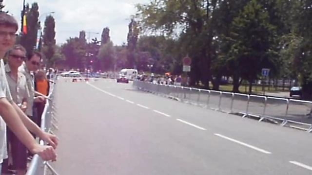 Bugatti Veyron on track with acceleration смотреть онлайн