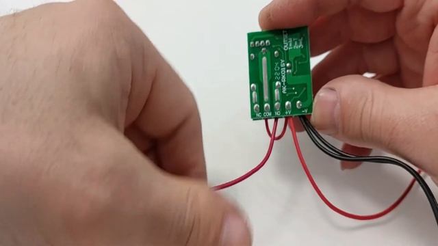 How to use 1 Channel DC12V 433Mhz Remote Control Switch With 2 Button Remote Control смотреть онлайн