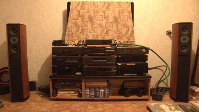 Аудиосистема: Cyrus CD 8x, Roksan Kandy K3, Jamo D590. Слушаем - Natalie Imbruglia смотреть онлайн