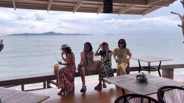 Once Again At Royal Cliff Beach Resort смотреть онлайн