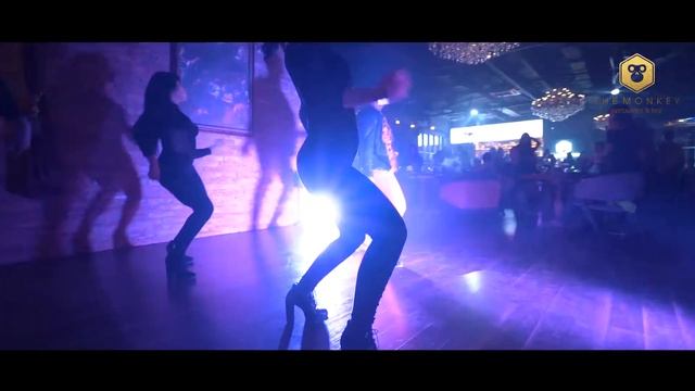 THE MONKEY RESTAURANT смотреть онлайн