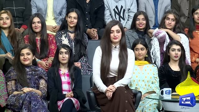 Agr Yahi Ap Ki Demand Hain To Main Pora Utarta Hon | Mazaaq Raat Show Official смотреть онлайн