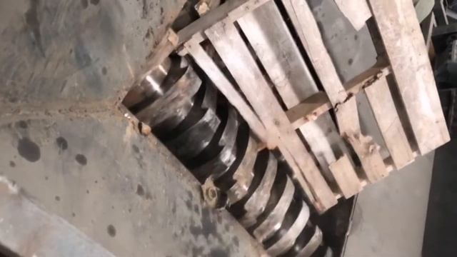 Wood pallet shredder Double shaft machine смотреть онлайн