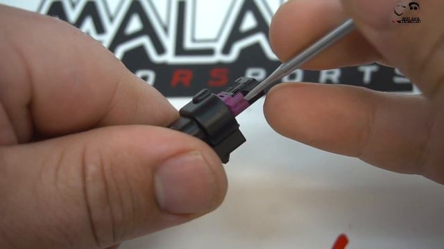 How to take apart VW / AUDI Connectors in an engine harness смотреть онлайн