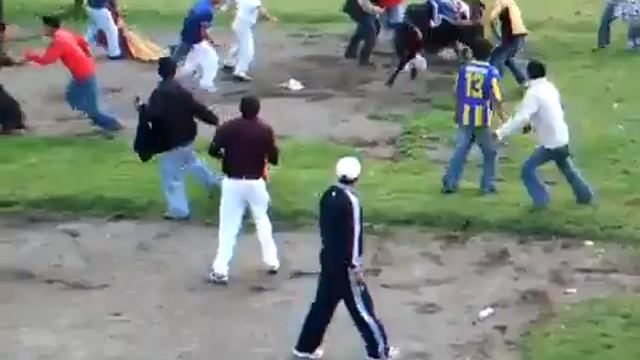 Танец с быками Это должен больно смотреть онлайн