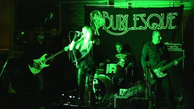 Burlesque - Barracuda (2011) Heart cover смотреть онлайн