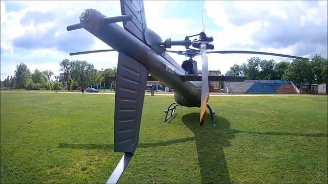 Helicopter AS 350 B3 takeoff / Взлет вертолета AS350 смотреть онлайн