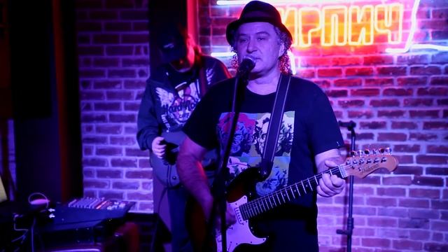 КИРПИЧ смотреть онлайн