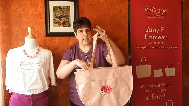Round Utility Tote смотреть онлайн