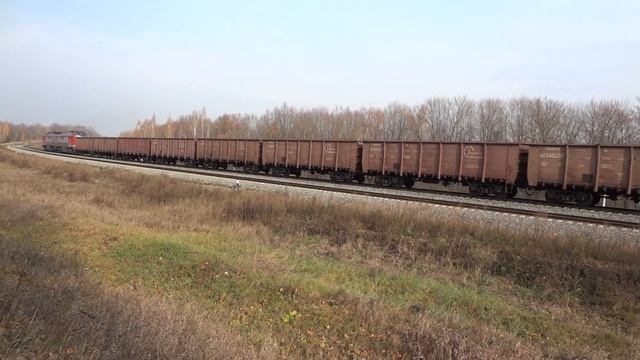 Тепловоз 2ТЭ25КМ-0177 с грузовым составом смотреть онлайн