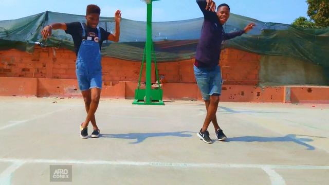 ANGOLAN AFRO HOUSE DANCE DIRECTLY FROM ANGOLA смотреть онлайн