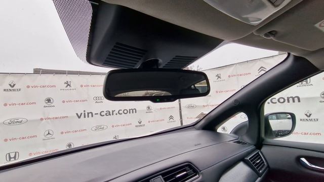 (продано) 15,700$ Nissan Leaf 2019 батарея 40 kwt смотреть онлайн