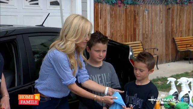 Sophie Uliano's Waterless Car Wash for Dad смотреть онлайн