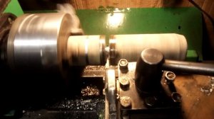 Токарный станок тв 4, пружинный отрезной резец.