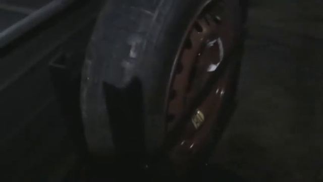 Установка запаски на прицеп Бобр для легкового автомобиля