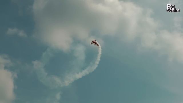 Worlds Largest RC Triplane - Fokker Dr1 "Red Baron" (Giant scale RC from Gernot Bruckmann) | RCSchi смотреть онлайн