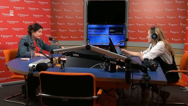 Radka Denemarková: Slovo feminismus nepoužívám, pro některé je to jako červený hadr смотреть онлайн