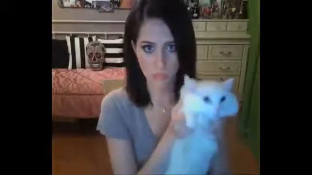 Супер прикол! Покажи свою киску. Бабуля хотела увидеть киску