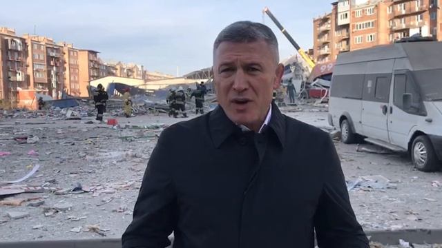 Власти назвали предварительную причину взрыва в торговом центре во Владикавказе смотреть онлайн