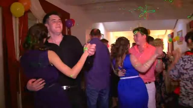 ВЫПУСКНОЙ смотреть онлайн