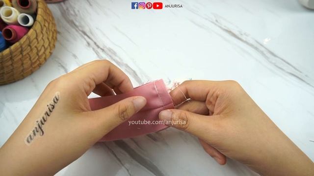 Easy Handmade Fabric Flower for Scrunchies 🌸 How to Make Scrunchie for Ponytail смотреть онлайн